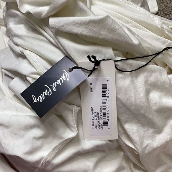 New. Rachel Pally white wrap dress. Medium . Retail $240 - Picture 14 of 15